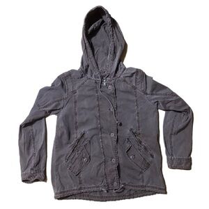 Woman’s medium zip up jacket